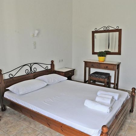 Morfeas Hotel Трипити Экстерьер фото
