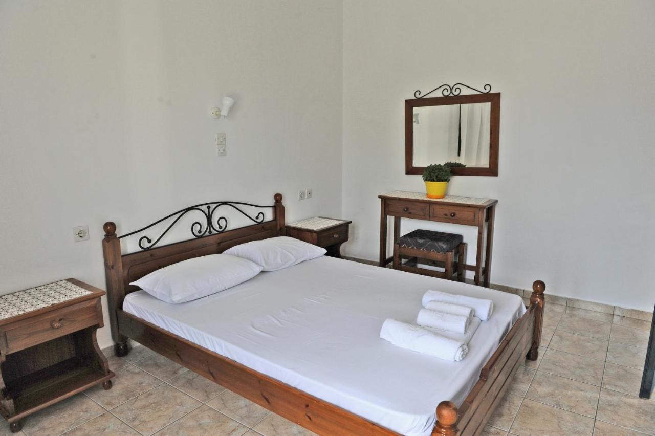 Morfeas Hotel Трипити Экстерьер фото