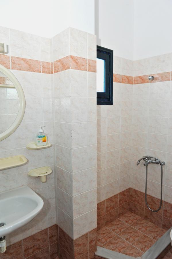 Morfeas Hotel Трипити Экстерьер фото